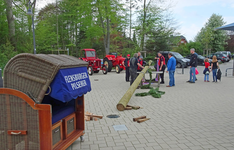 Dort wo der Maibaum steht